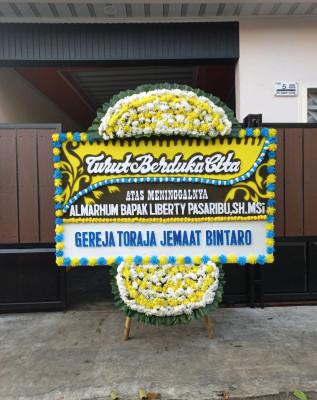 Papan Bunga Duka di Depapre
